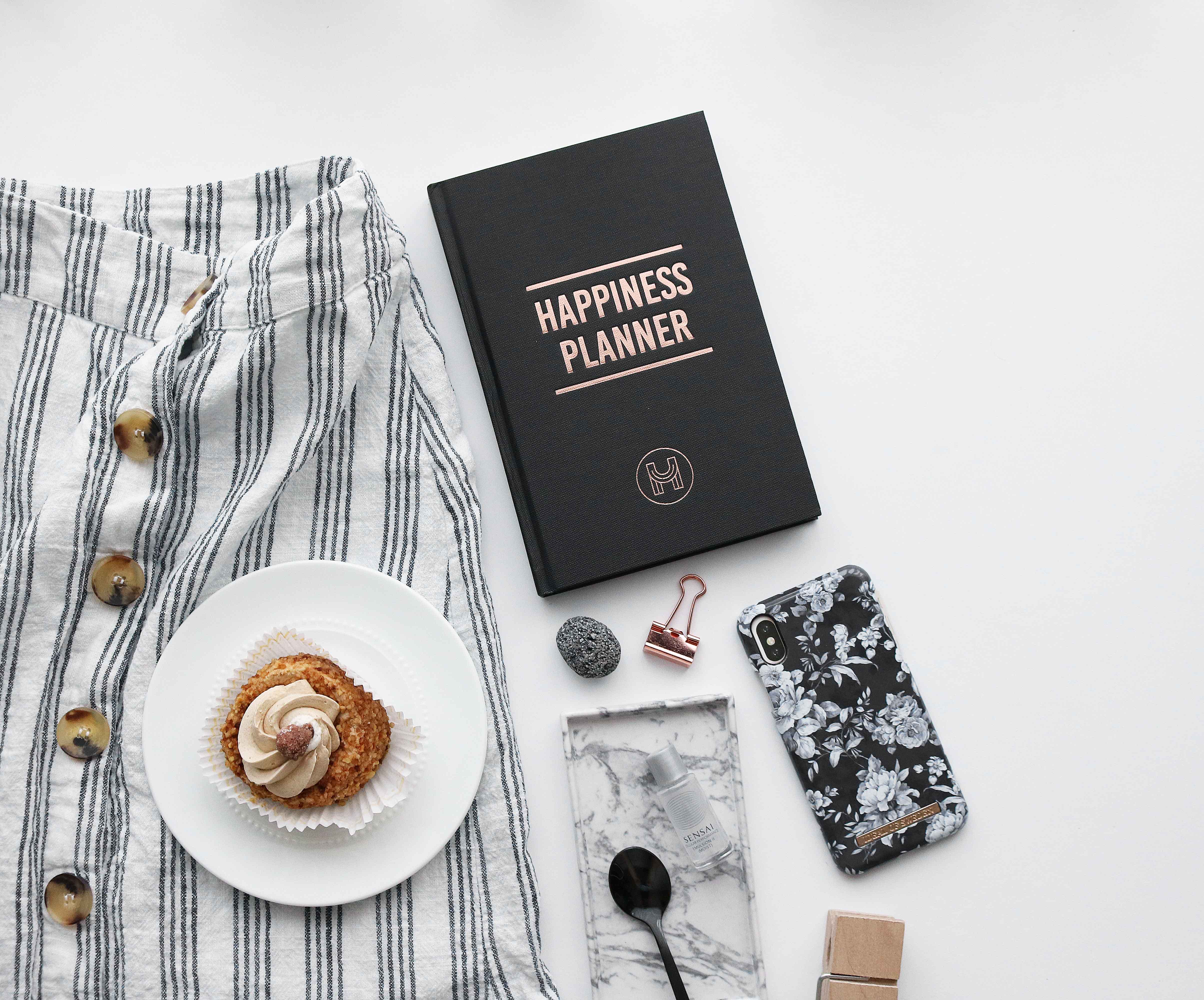 The 100-Day Planner | Black & Gold - The Happiness Planner®